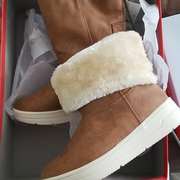 🍇 New Brown Boots - Picture 2 of 7